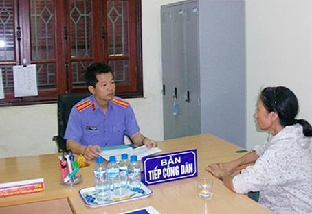 Thông tin được cập nhật trong Cơ sở dữ liệu gồm: Thông tin về tiếp công dân như họ tên, địa chỉ của công dân, nội dung, kết quả tiếp công dân. Thông tin được cập nhật trong Cơ sở dữ liệu gồm: Thông tin về tiếp công dân như họ tên, địa chỉ của công dân, nội dung, kết quả tiếp công dân.